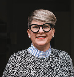Kerstin_web.jpg Kerstin_web.jpg
